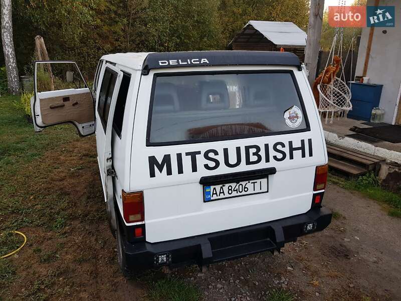 Мінівен Mitsubishi Delica 1983 в Києві