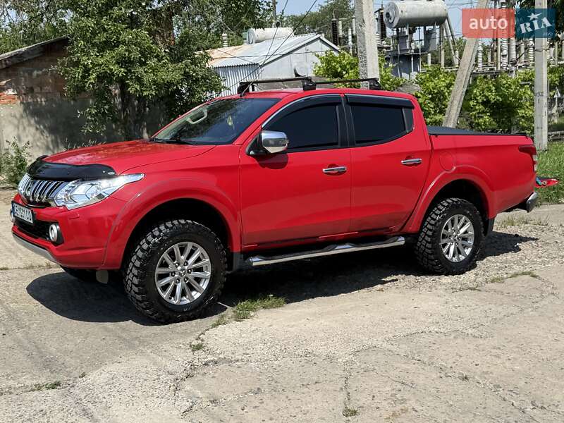 Mitsubishi Delica 2015