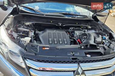 Внедорожник / Кроссовер Mitsubishi Eclipse Cross 2019 в 