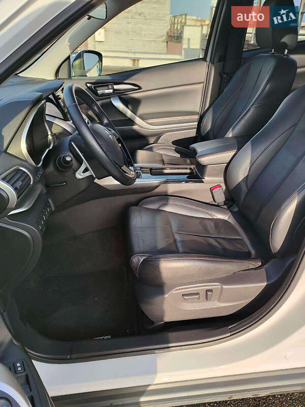 Внедорожник / Кроссовер Mitsubishi Eclipse Cross 2018 в Рахове фото 9 Внедорожник / Кроссовер Mitsubishi Eclipse Cross 2018 в Рахове