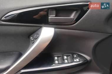 Внедорожник / Кроссовер Mitsubishi Eclipse Cross 2018 в 