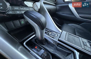Внедорожник / Кроссовер Mitsubishi Eclipse Cross 2018 в 