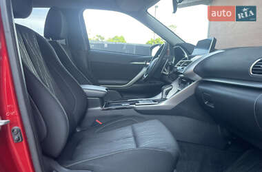 Позашляховик / Кросовер Mitsubishi Eclipse Cross 2020 в 