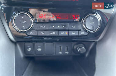 Позашляховик / Кросовер Mitsubishi Eclipse Cross 2020 в 