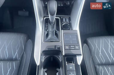 Позашляховик / Кросовер Mitsubishi Eclipse Cross 2020 в 