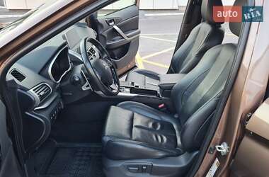 Внедорожник / Кроссовер Mitsubishi Eclipse Cross 2018 в 