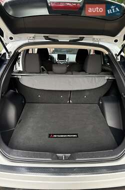 Внедорожник / Кроссовер Mitsubishi Eclipse Cross 2022 в 