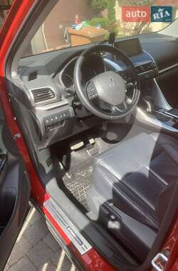 Внедорожник / Кроссовер Mitsubishi Eclipse Cross 2018 в 