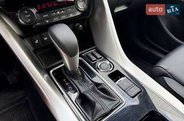 Внедорожник / Кроссовер Mitsubishi Eclipse Cross 2021 в 