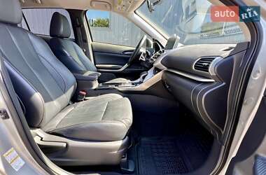 Позашляховик / Кросовер Mitsubishi Eclipse Cross 2018 в 