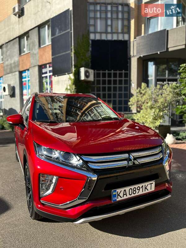 Позашляховик / Кросовер Mitsubishi Eclipse Cross 2018 в 