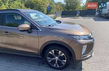 Внедорожник / Кроссовер Mitsubishi Eclipse Cross 2018 в 