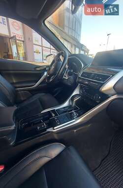 Позашляховик / Кросовер Mitsubishi Eclipse Cross 2020 в 