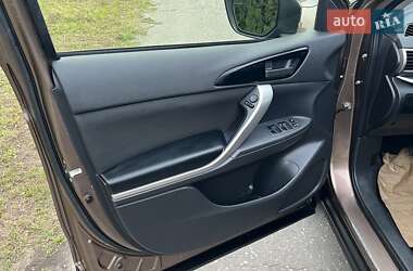 Позашляховик / Кросовер Mitsubishi Eclipse Cross 2018 в 