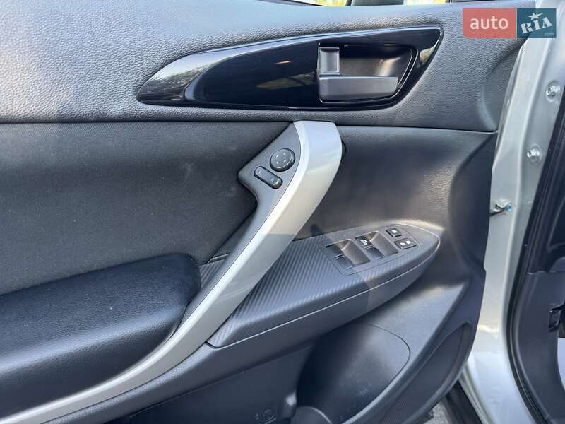 Позашляховик / Кросовер Mitsubishi Eclipse Cross 2022 в Дніпрі
