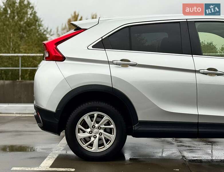 Позашляховик / Кросовер Mitsubishi Eclipse Cross 2018 в Києві фото 15 Позашляховик / Кросовер Mitsubishi Eclipse Cross 2018 в Києві