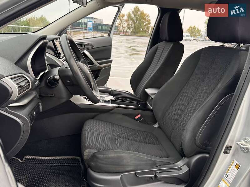 Позашляховик / Кросовер Mitsubishi Eclipse Cross 2018 в Києві фото 17 Позашляховик / Кросовер Mitsubishi Eclipse Cross 2018 в Києві