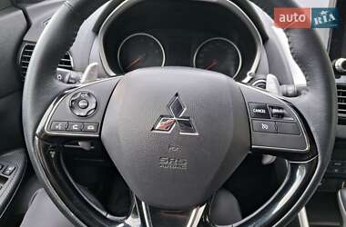 Внедорожник / Кроссовер Mitsubishi Eclipse Cross 2022 в 