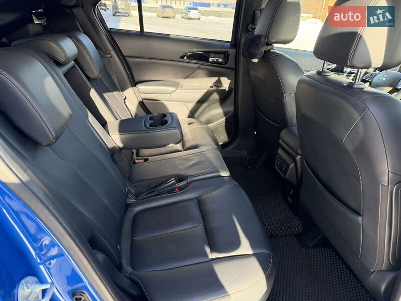 Внедорожник / Кроссовер Mitsubishi Eclipse Cross 2018 в Киеве