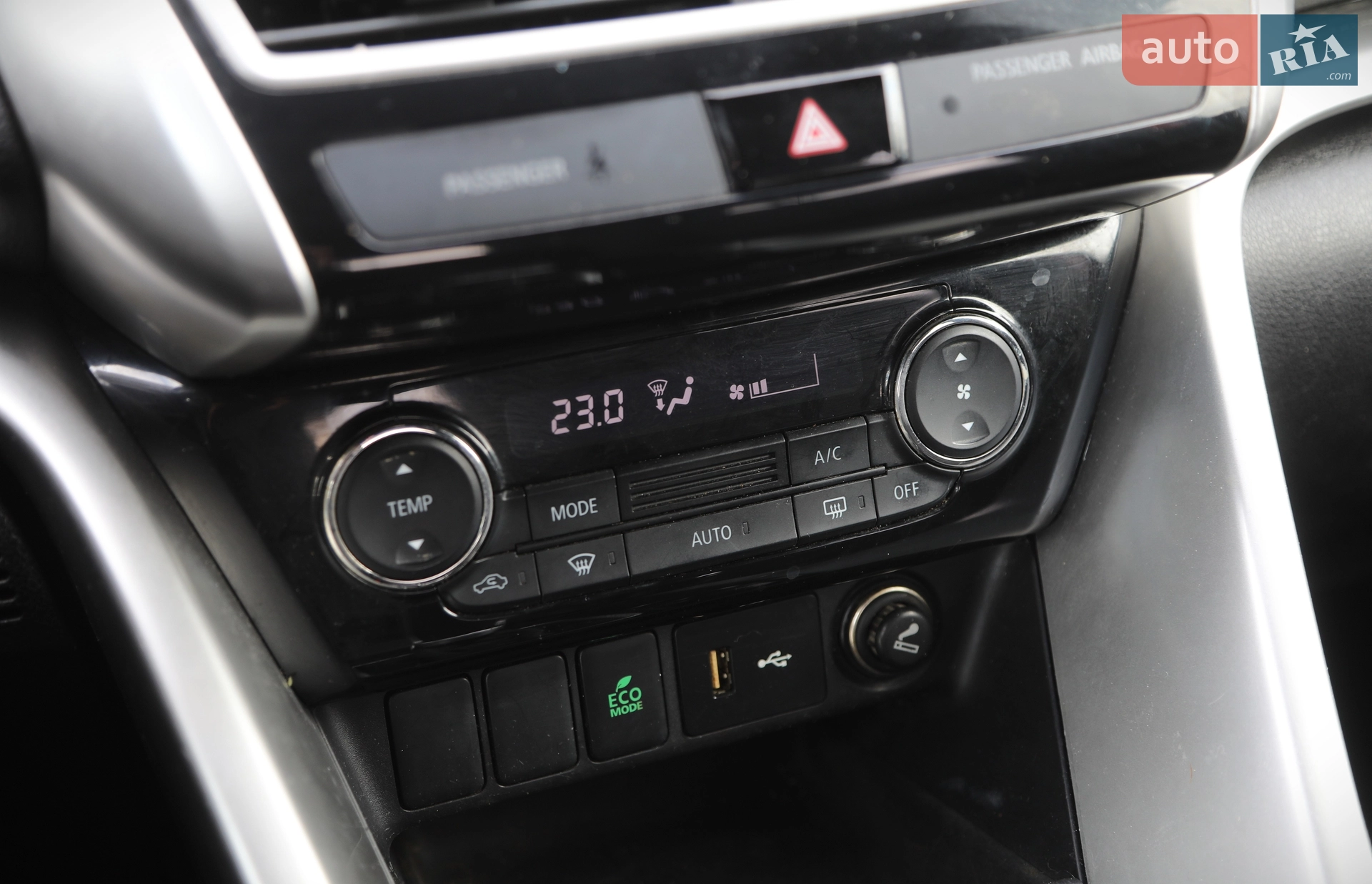 2019 Mitsubishi Eclipse Cross - мініатюра 19