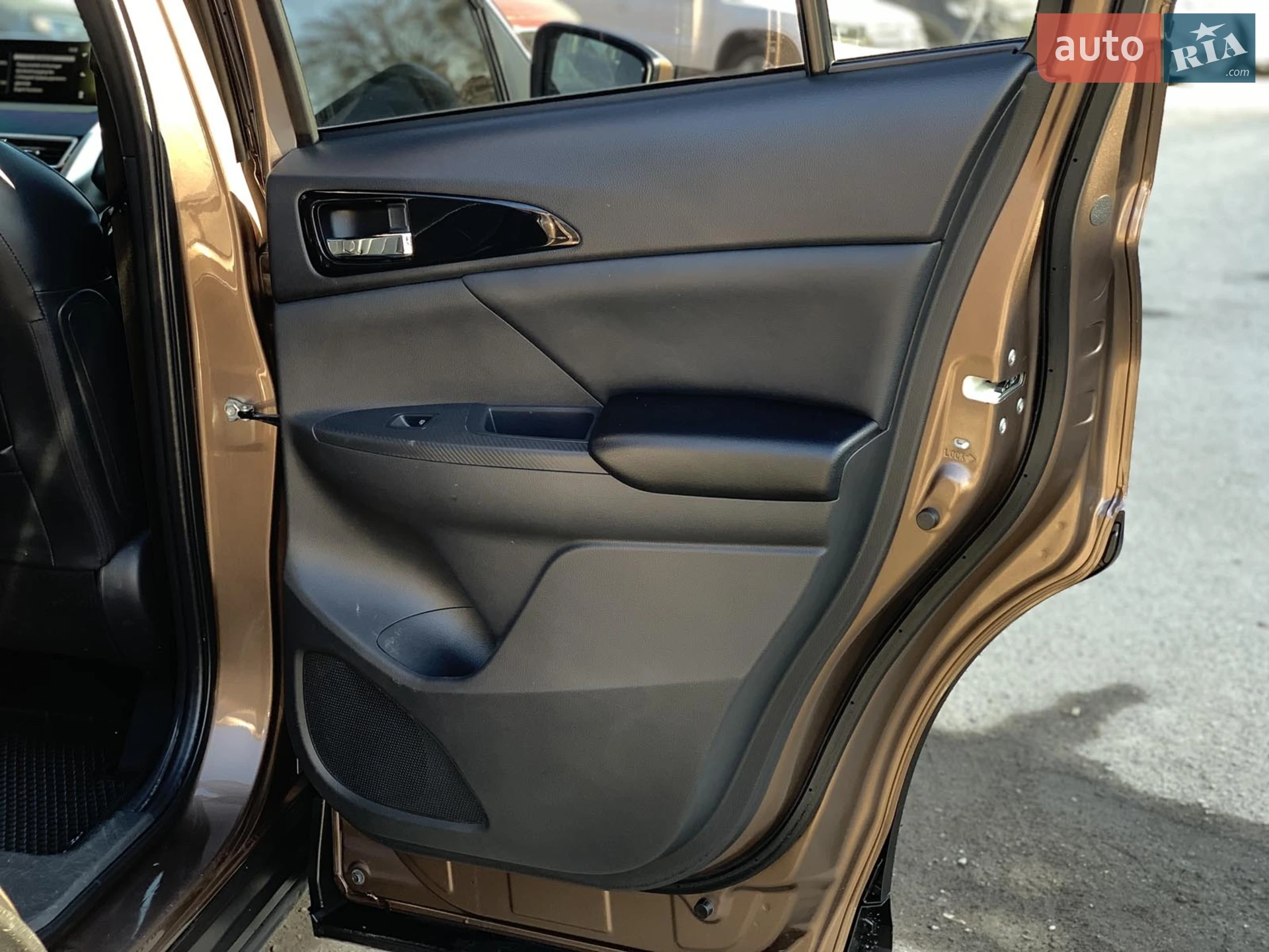 2019 Mitsubishi Eclipse Cross - мініатюра 32