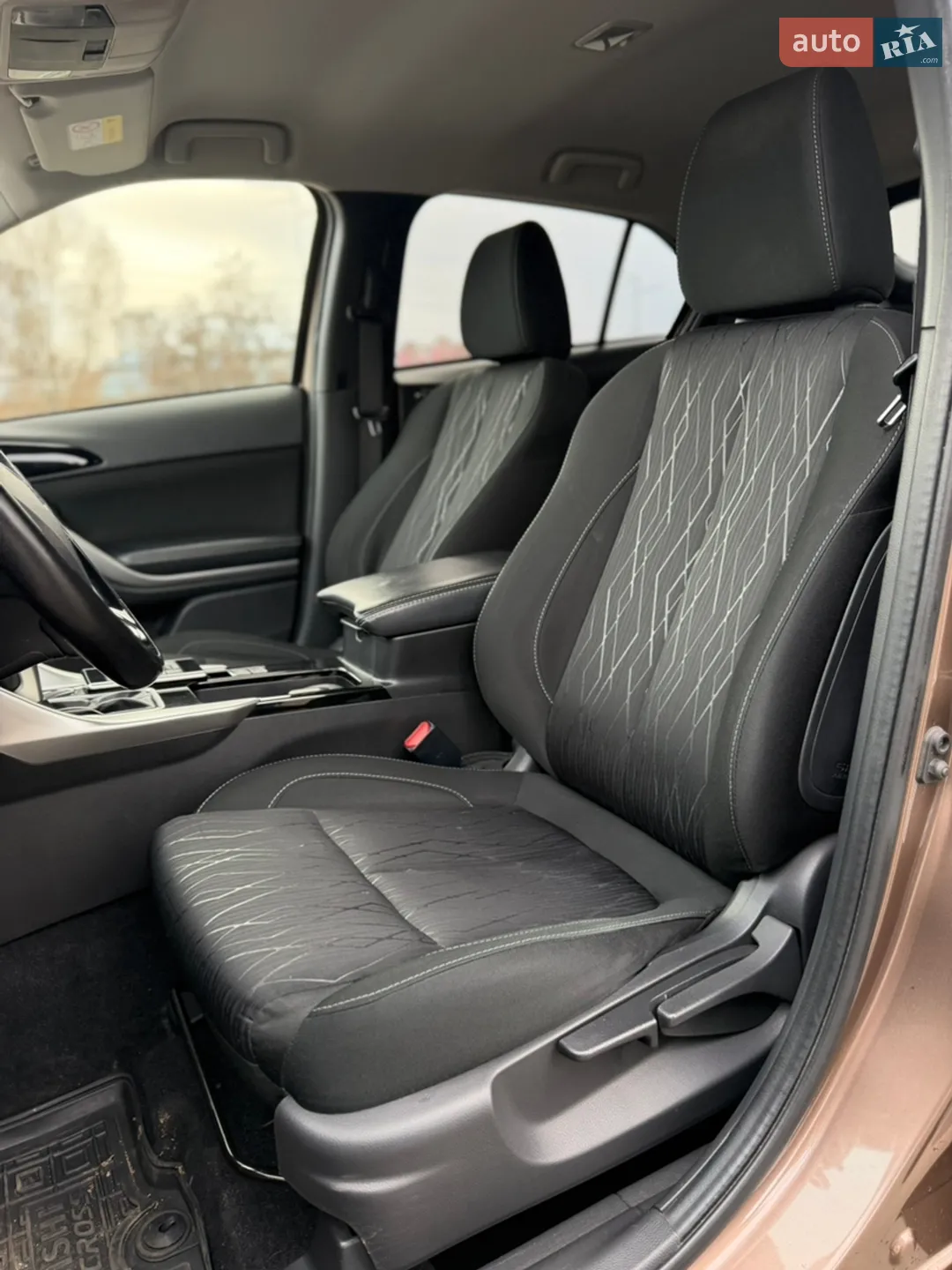 2019 Mitsubishi Eclipse Cross - мініатюра 31