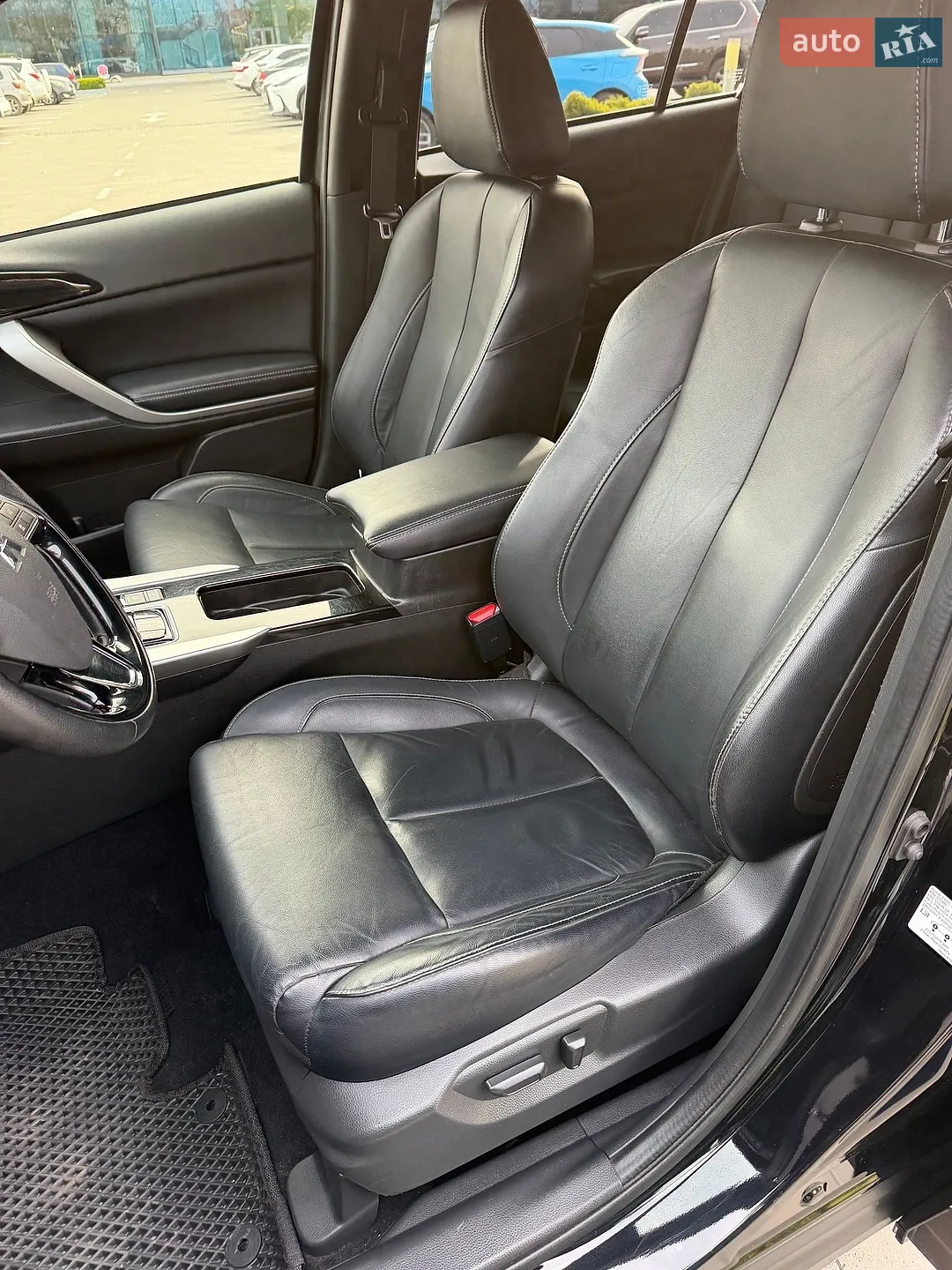 2022 Mitsubishi Eclipse Cross - мініатюра 23