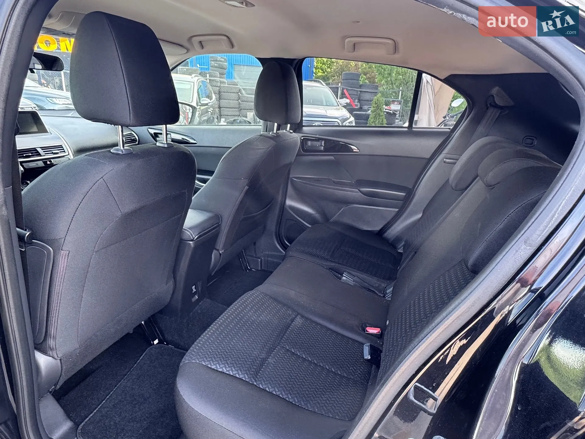 2018 Mitsubishi Eclipse Cross - мініатюра 18