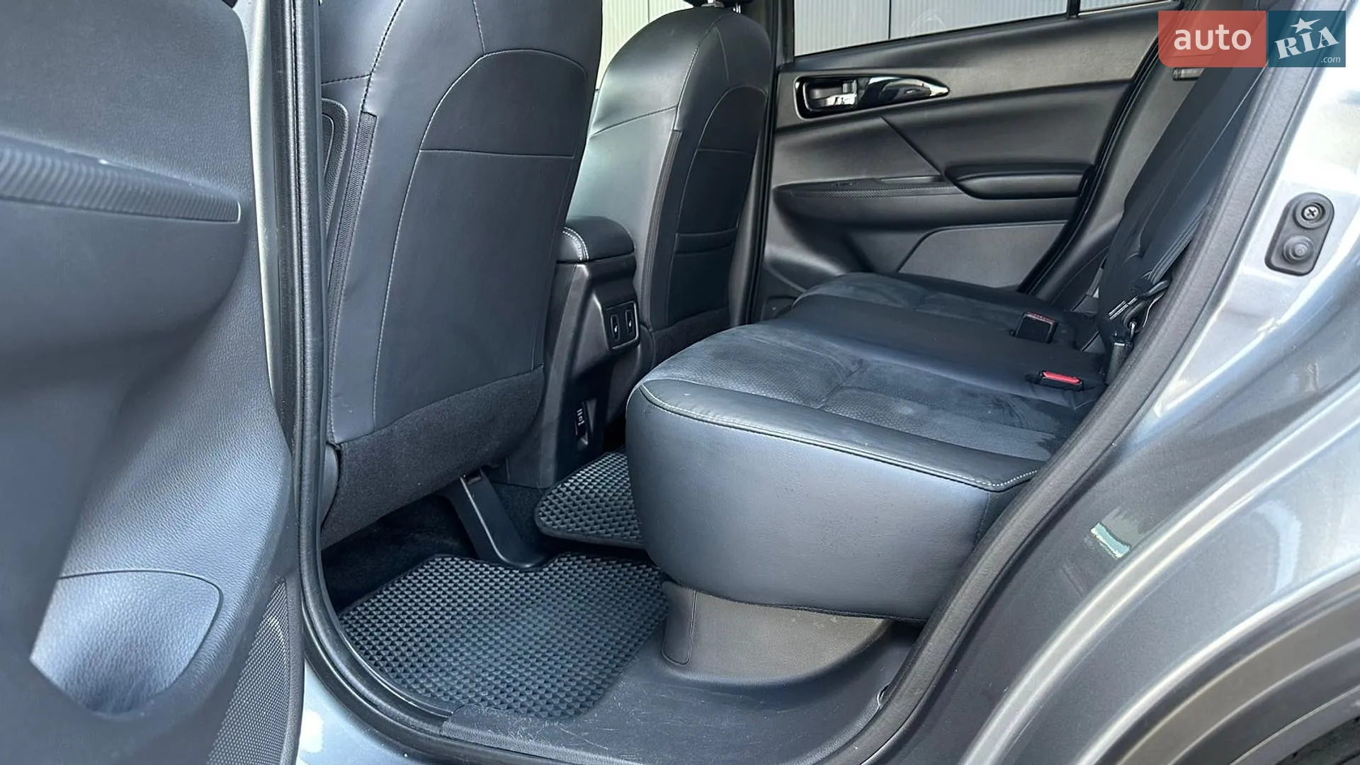 2021 Mitsubishi Eclipse Cross - мініатюра 14