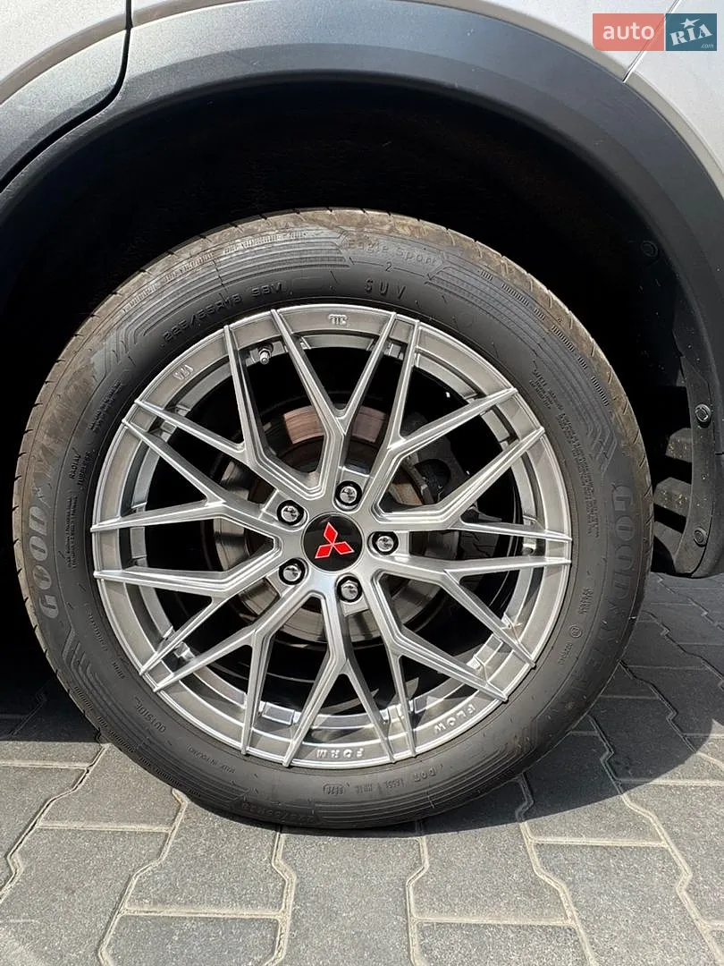 2019 Mitsubishi Eclipse Cross - мініатюра 8
