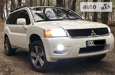 Позашляховик / Кросовер Mitsubishi Endeavor 2011 в 
