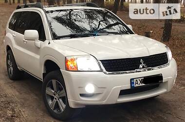 Позашляховик / Кросовер Mitsubishi Endeavor 2011 в 