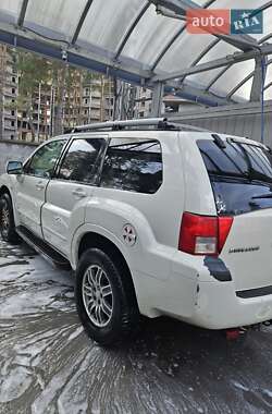 Позашляховик / Кросовер Mitsubishi Endeavor 2004 в 