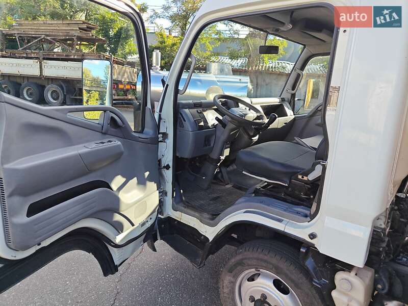 Грузовой фургон Mitsubishi Fuso Canter 2009 в Киеве