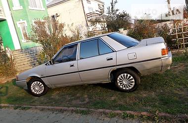 Седан Mitsubishi Galant 1987 в Черновцах