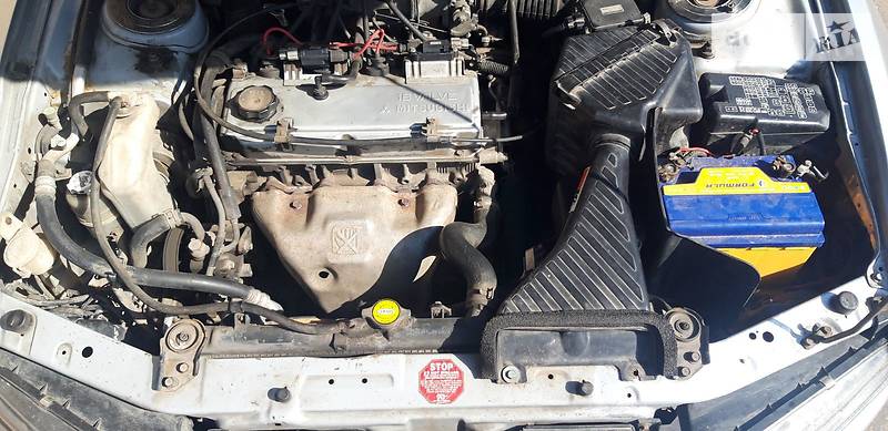 Седан Mitsubishi Galant 2001 в Києві