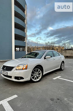 Седан Mitsubishi Galant 2012 в 