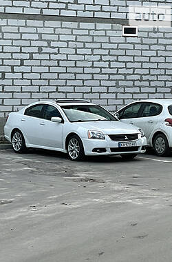 Седан Mitsubishi Galant 2012 в 