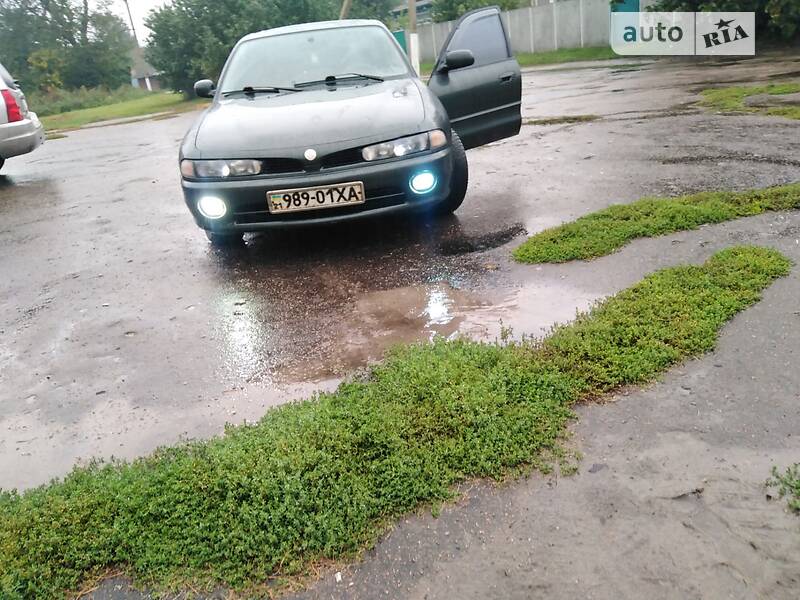 Mitsubishi Galant