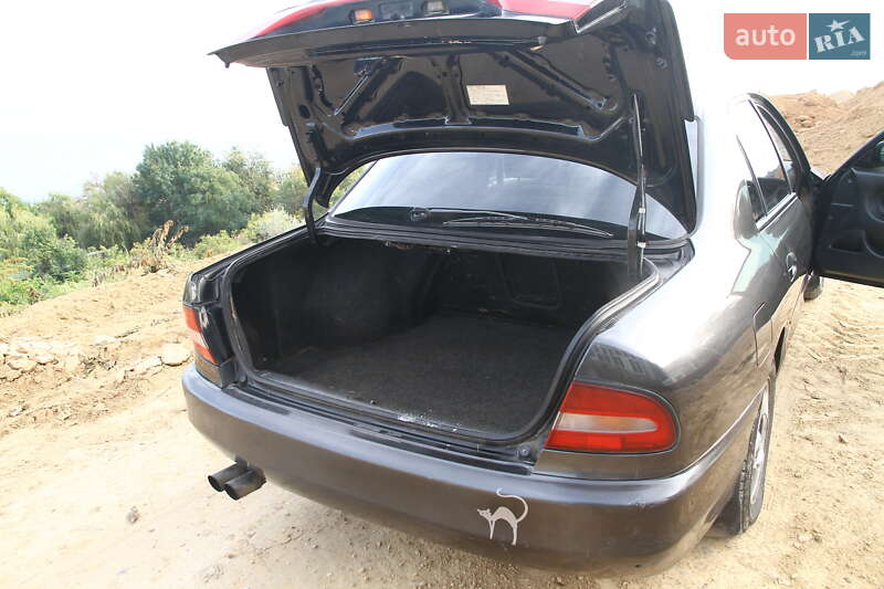 Седан Mitsubishi Galant 1993 в Одесі