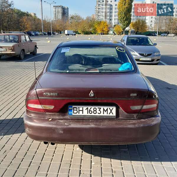 Седан Mitsubishi Galant 1995 в Одессе