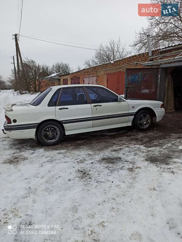 Седан Mitsubishi Galant 1988 в Олександрії