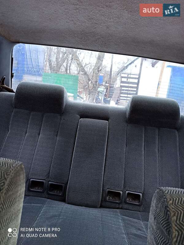 Седан Mitsubishi Galant 1988 в Олександрії