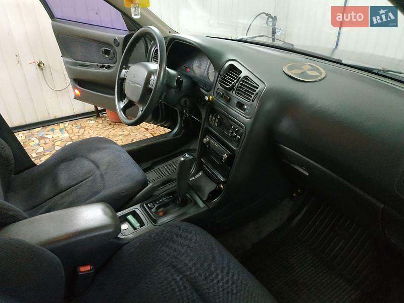 Седан Mitsubishi Galant 1994 в Першотравенске
