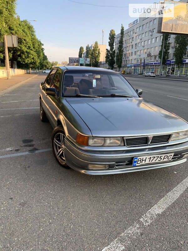 Седан Mitsubishi Galant 1992 в Одесі