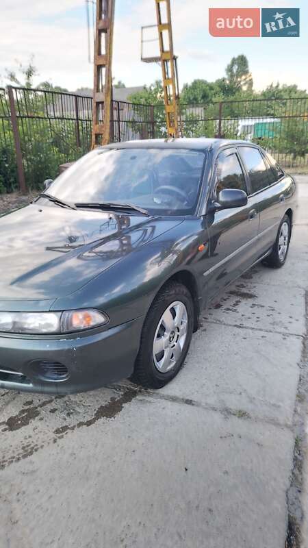 Седан Mitsubishi Galant 1994 в Виннице