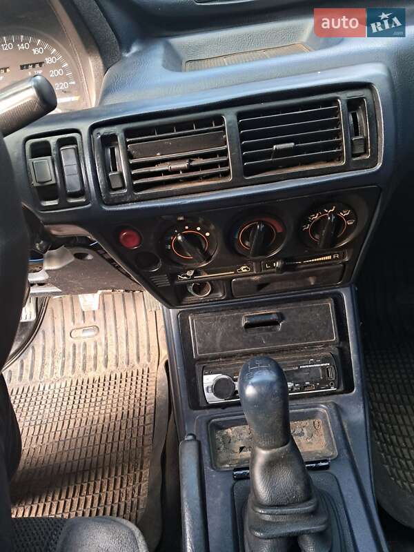 Седан Mitsubishi Galant 1988 в Полтаве