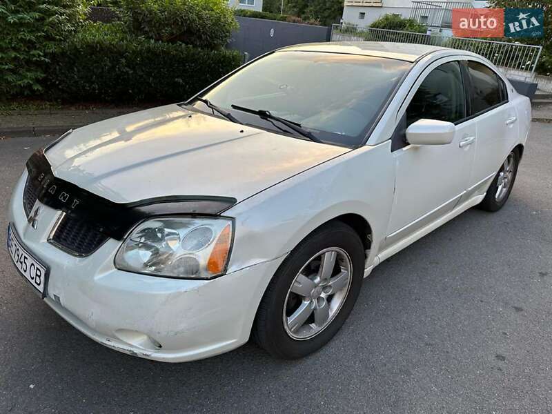 Седан Mitsubishi Galant 2004 в Миколаєві