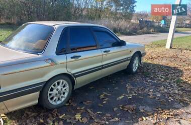 Седан Mitsubishi Galant 1990 в Знаменке