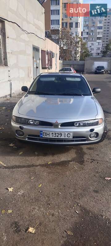 Седан Mitsubishi Galant 1993 в Одессе